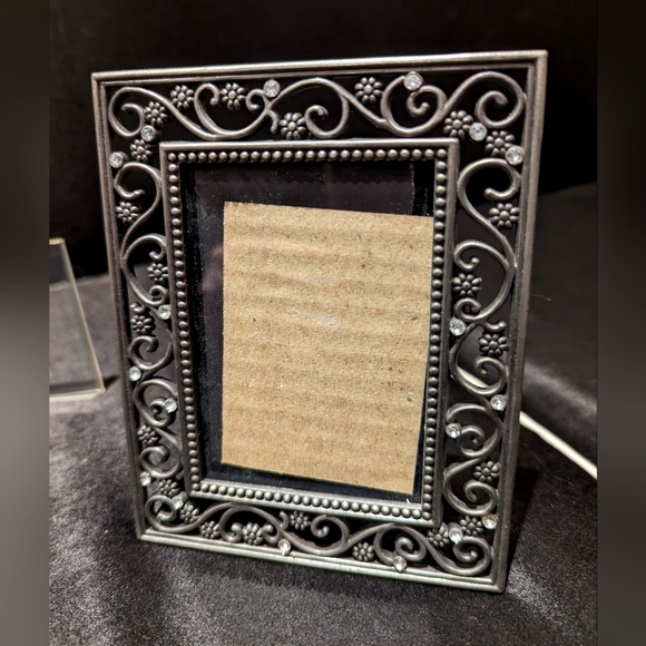 Small Frame - Picture 1 of 1